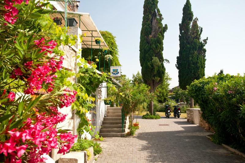 Pape Punat Hotel Exterior photo